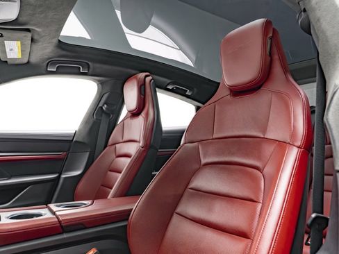 Used 2020 Porsche Taycan Turbo w/ Performance Package image 3