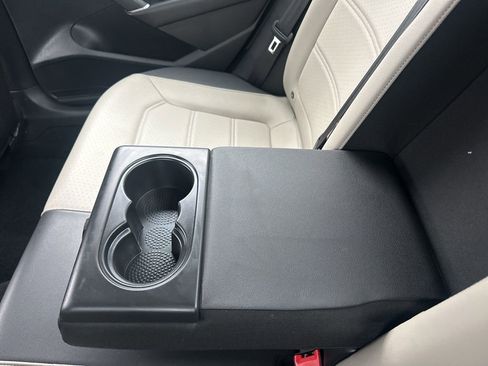 Used 2021 Volkswagen Passat 2.0T R-Line image 31