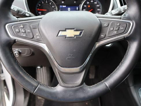 Used 2023 Chevrolet Equinox LT AWD/4WD image 11
