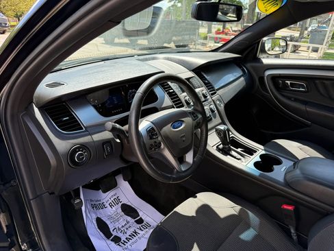 Used 2018 Ford Taurus SEL FWD image 10