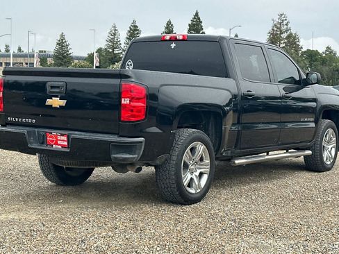 Used 2018 Chevrolet Silverado 1500 Custom RWD image 3