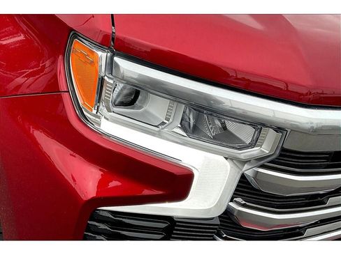 Used 2024 Chevrolet Silverado 1500 High Country w/ Technology Package image 28