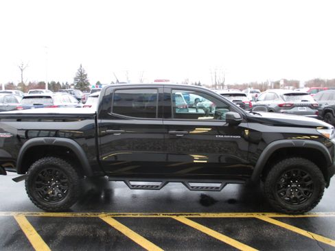 Used 2024 Chevrolet Colorado Trail Boss w/ Advanced Trailering Package image 6