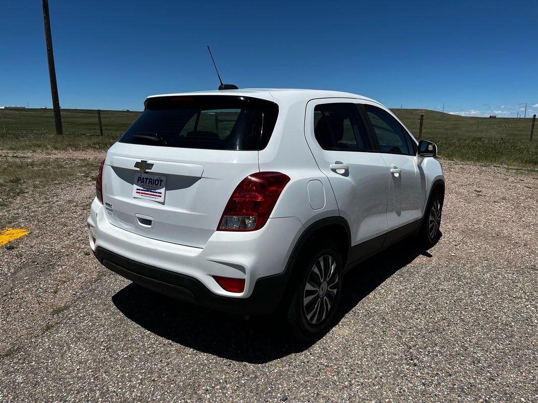 Used 2017 Chevrolet Trax LS FWD image 5