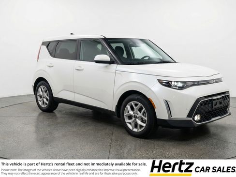 Used 2025 Kia Soul LX w/ LX Technology Package image 1