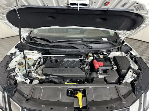 Used 2023 Nissan Rogue SV FWD image 31