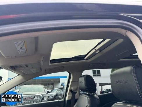 Certified 2022 GMC Acadia Denali w/ Black Diamond Edition image 27