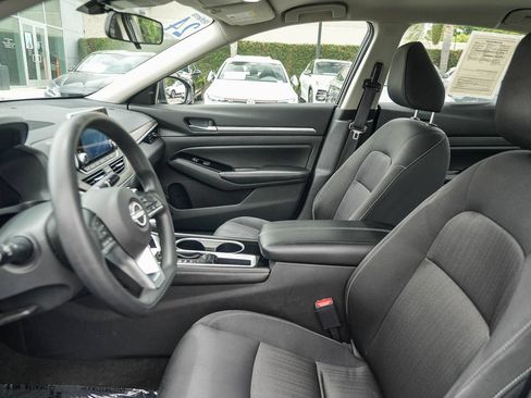 Used 2023 Nissan Altima 2.5 SV FWD image 17