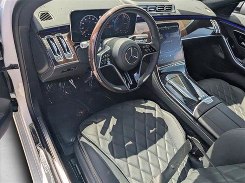New 2026 Mercedes-Benz S 580e 4MATIC Sedan image 3