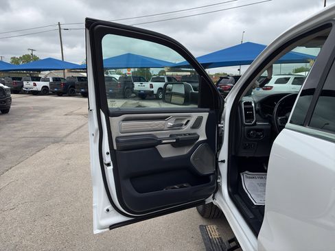 Used 2024 RAM 1500 Limited AWD/4WD image 10