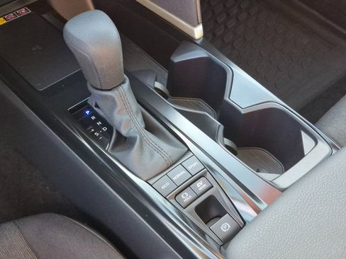 Used 2025 Toyota Camry LE image 12