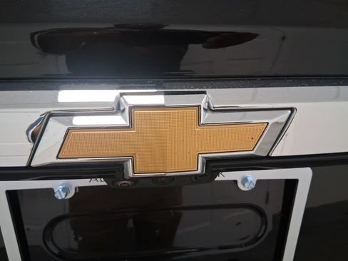Used 2023 Chevrolet Traverse LT w/ LT Premium Package AWD/4WD image 29