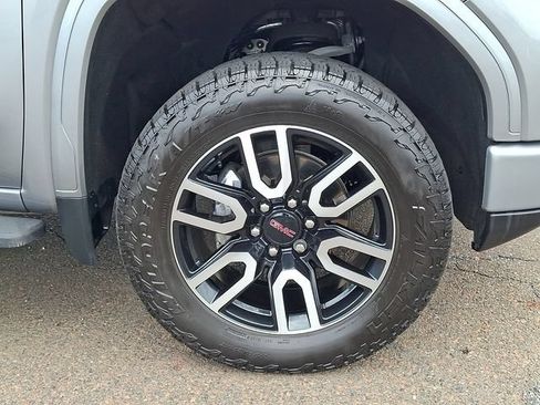 Used 2023 GMC Sierra 1500 AT4 w/ Technology Package AWD/4WD image 8
