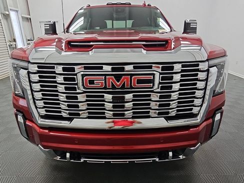 Used 2024 GMC Sierra 2500 Denali w/ Denali Reserve Package AWD/4WD image 4