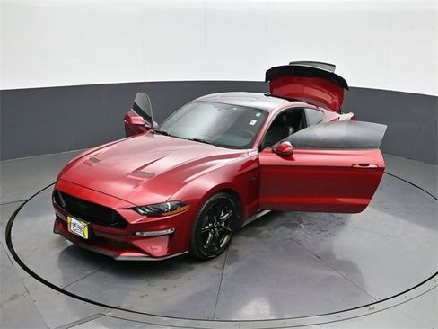 Used 2018 Ford Mustang GT Premium w/ Equipment Group 401A image 30