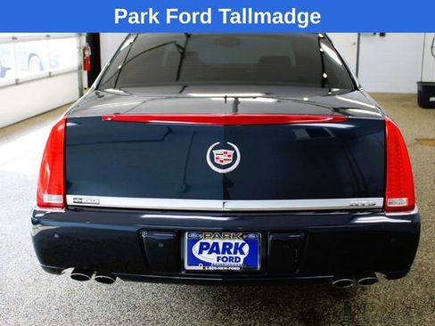 Used 2007 Cadillac DTS Luxury I w/ Sun And Sound Package FWD image 4