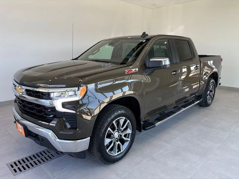 Used 2023 Chevrolet Silverado 1500 LT AWD/4WD image 1