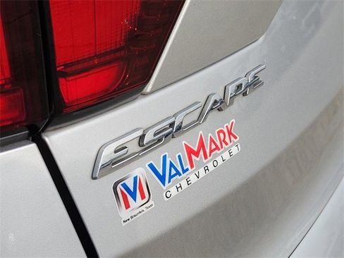 Used 2019 Ford Escape Titanium image 13