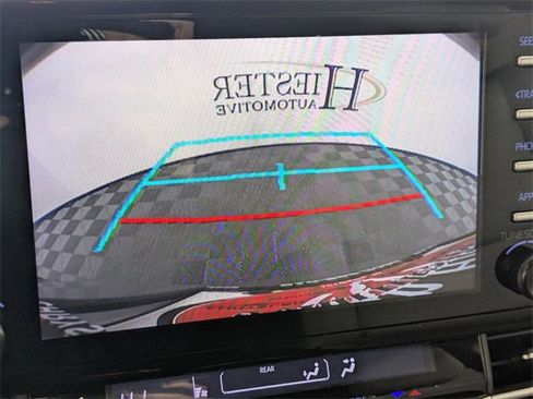 Used 2021 Toyota Sienna LE image 19