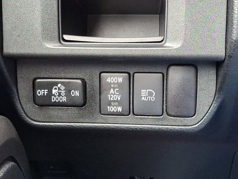 Used 2019 Toyota Tacoma TRD Off-Road AWD/4WD image 24
