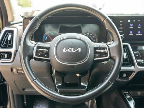 Certified 2023 Kia Sorento EX AWD/4WD image 15