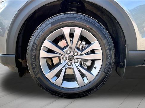 Used 2025 Ford Explorer Active w/ Active Comfort Package AWD/4WD image 9