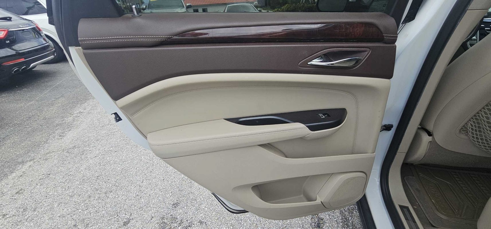 Used 2016 Cadillac SRX Luxury FWD image 15