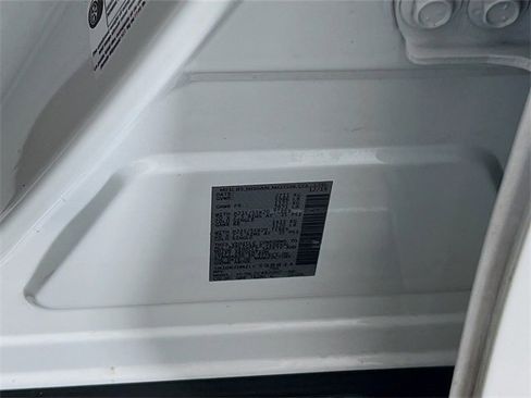 Used 2020 Nissan Pathfinder Platinum image 25