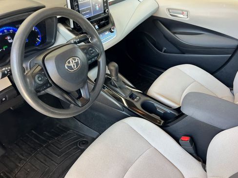 Used 2021 Toyota Corolla LE FWD image 11