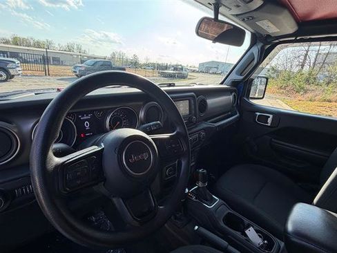 Used 2018 Jeep Wrangler Sport image 23