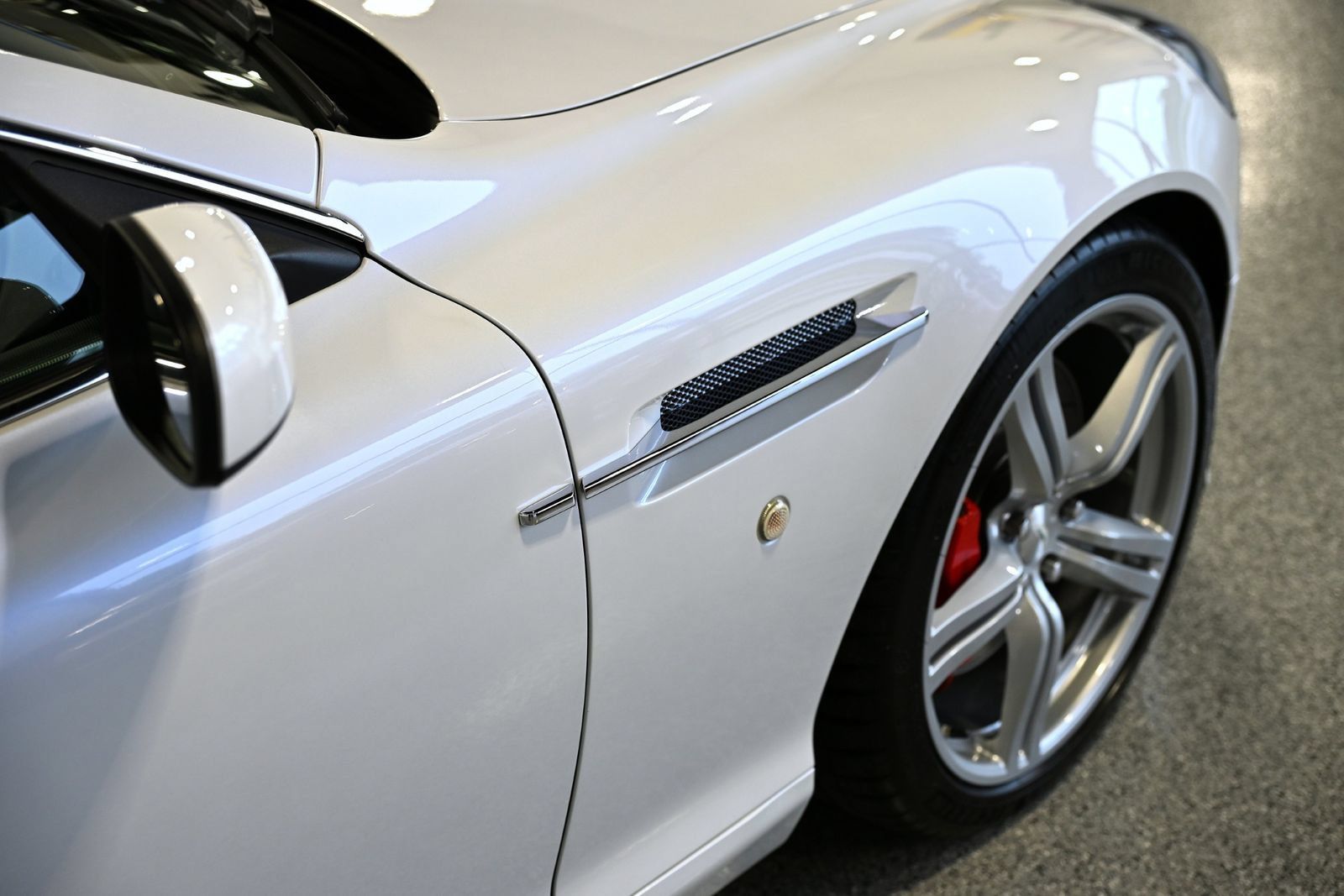 Used 2009 Aston Martin DB9 Coupe RWD image 13