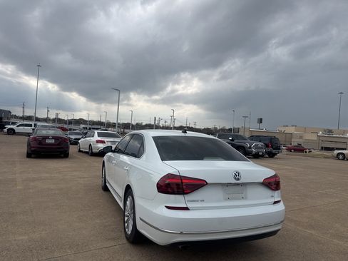Used 2017 Volkswagen Passat 1.8T SE image 18