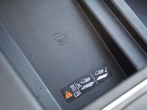 Used 2023 GMC Sierra 3500 Denali image 16