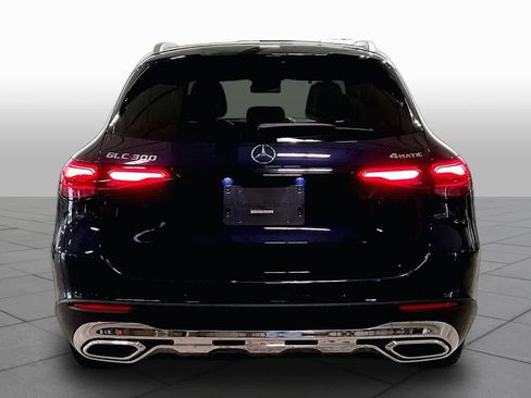 Used 2024 Mercedes-Benz GLC 300 4MATIC image 5