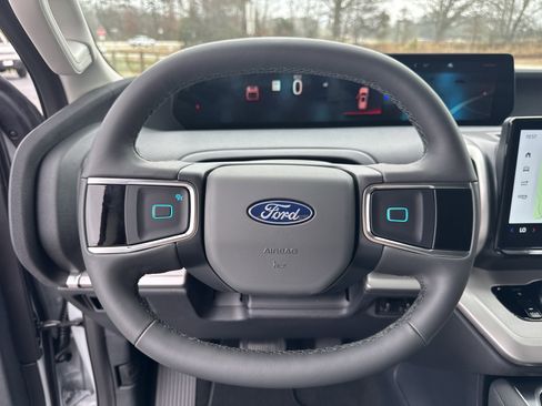 New 2026 Ford Expedition Active image 23