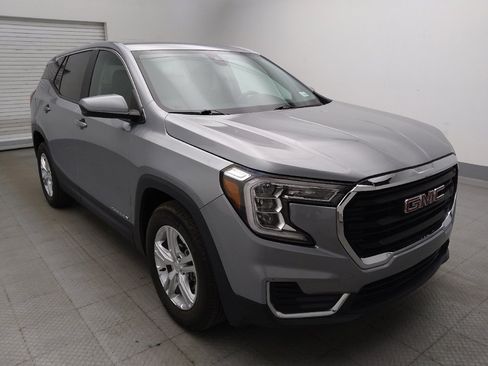 Used 2024 GMC Terrain SLE FWD image 13