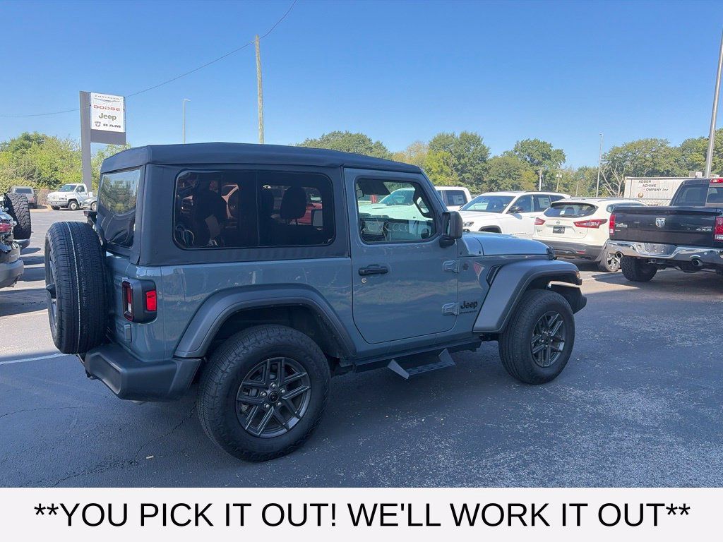 Used 2025 Jeep Wrangler Sport AWD/4WD image 6