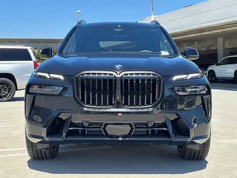 New 2027 BMW X7 xDrive40i w/ M Sport Package AWD/4WD image 2