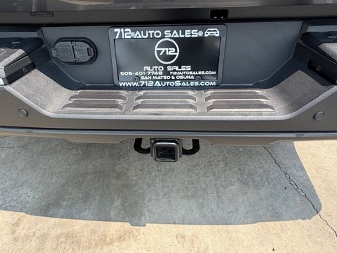Used 2024 Toyota Tundra Limited AWD/4WD image 29