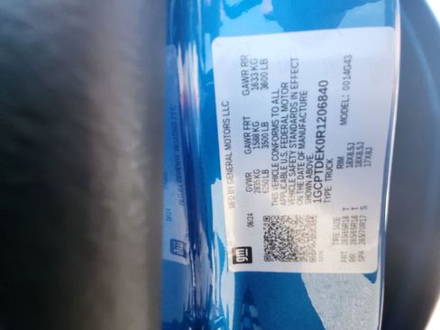 Used 2024 Chevrolet Colorado Z71 w/ Z71 Convenience Package 2 image 37