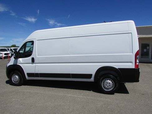 Used 2026 RAM ProMaster 2500 w/ Convenience Group FWD image 10