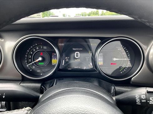Used 2023 Jeep Wrangler Unlimited w/ Cold Weather Group AWD/4WD image 25