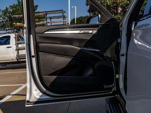 Used 2025 Cadillac Escalade V AWD/4WD image 29
