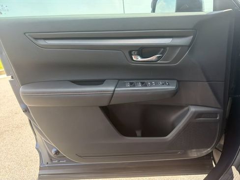 Used 2026 Honda CR-V Sport image 38