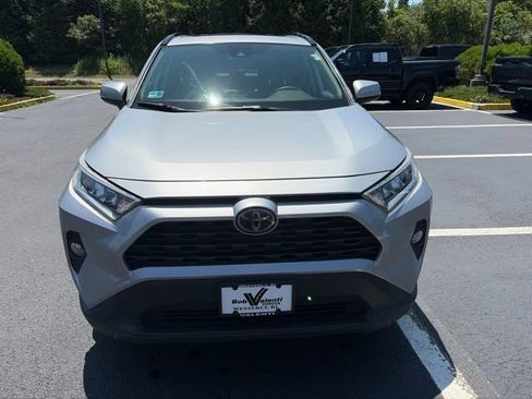 Used 2019 Toyota RAV4 XLE w/ Convenience Package AWD/4WD image 9