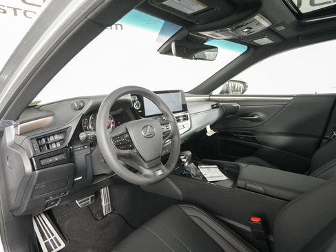 New 2025 Lexus ES 350 F Sport image 9
