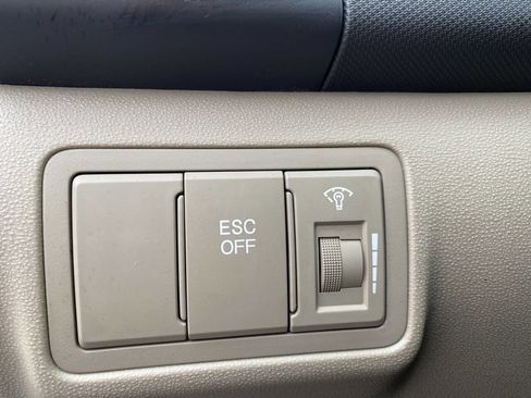 Used 2011 Hyundai Elantra image 35