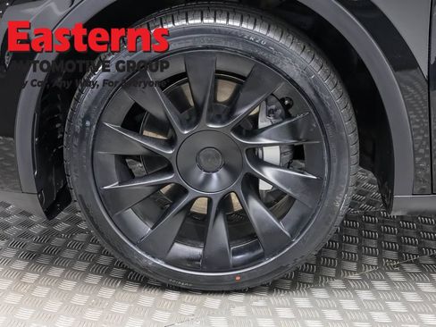 Used 2023 Tesla Model Y Long Range AWD/4WD image 28