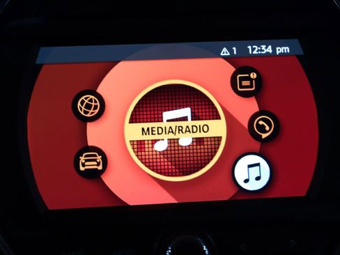 Used 2021 MINI Cooper 2-Door Hardtop w/ Storage Package image 15