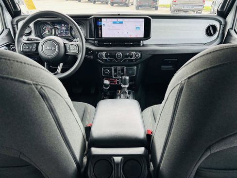 Used 2024 Jeep Wrangler Willys image 20